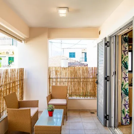 Apartment Central Flat With Covered Patio! Argostoli (Kefalonia)