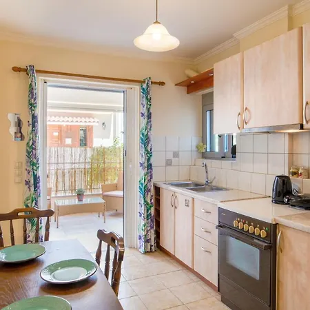Central Flat With Covered Patio! Apartment