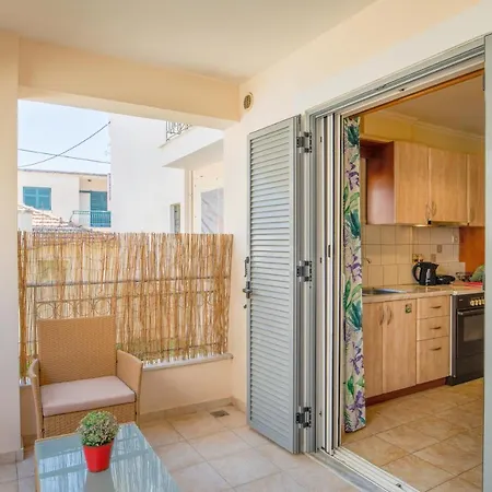Central Flat With Covered Patio! Apartment Argostoli (Kefalonia)